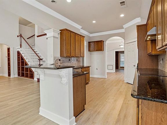 2nd image of 4805 Belladonna Dr
