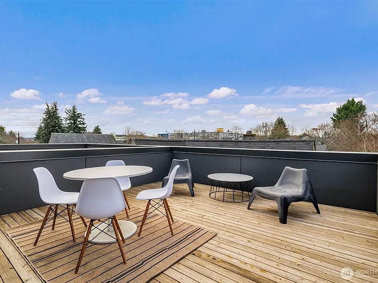 2515 E Yesler Way #A — Photo 8