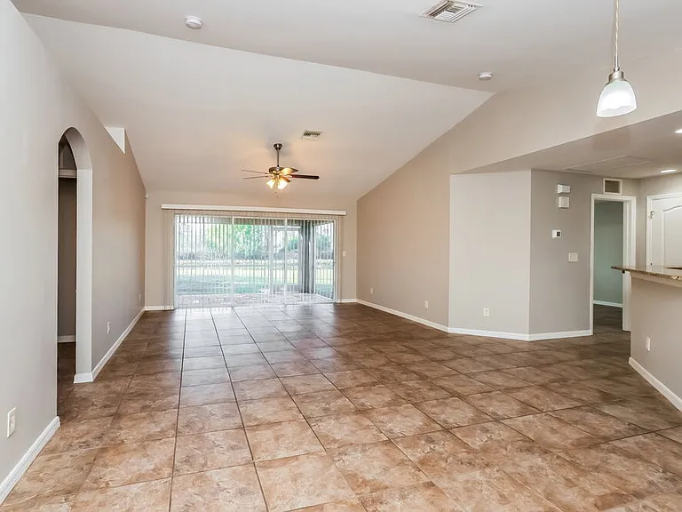 1270 Bermar St — Photo 4
