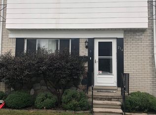 214 N Christine Cir, Mount Clemens, MI 48043