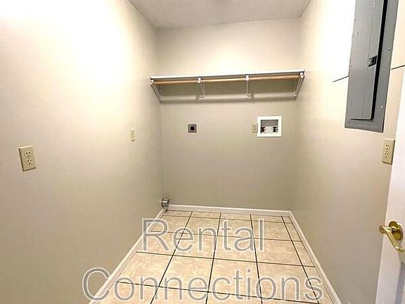 2nd image of 713 Katie Ln