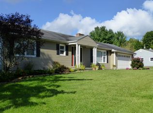 221 Oak Dr, Gallipolis, OH 45631