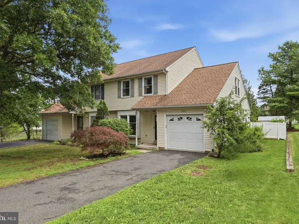 2002 Clover Mill Rd, Quakertown, PA 18951