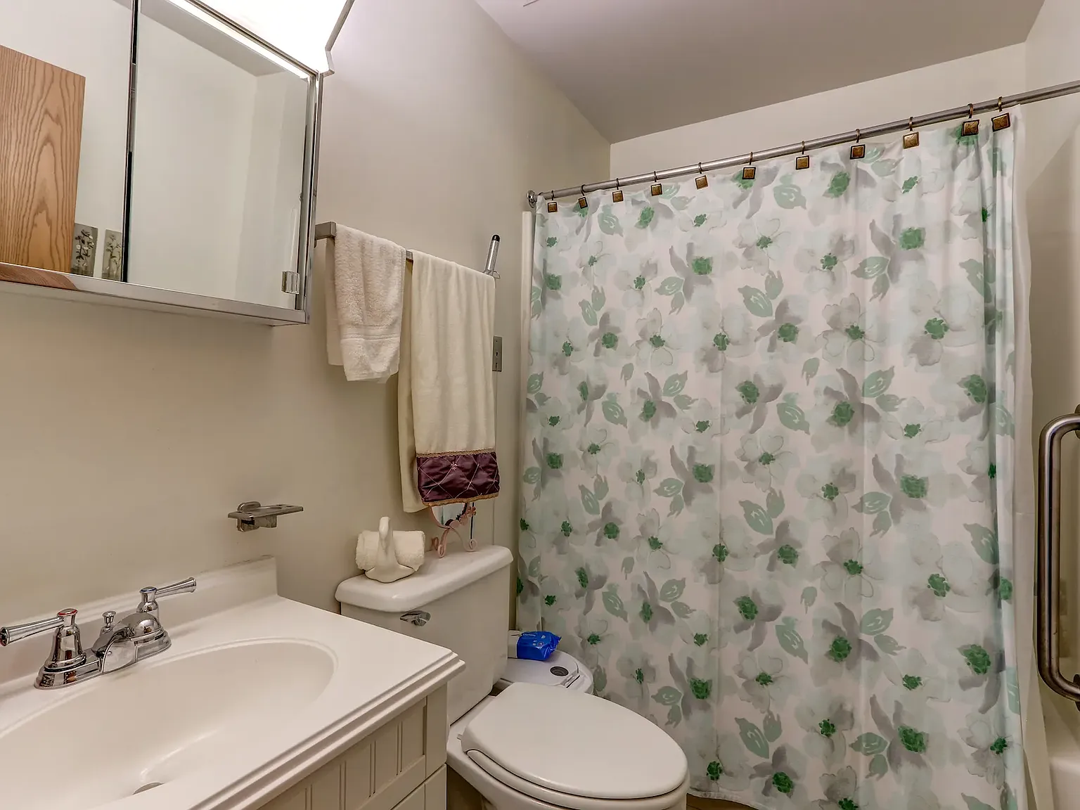 Etna Commons Apartments — Photo 3