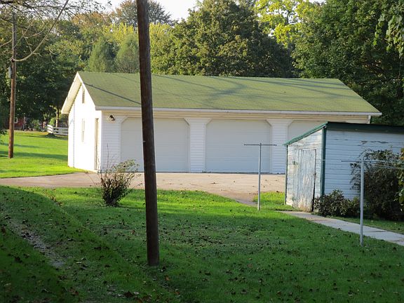 3 stall garage 1.5 car deep