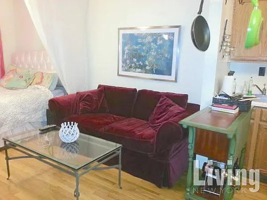 Rented by Living New York | media 16