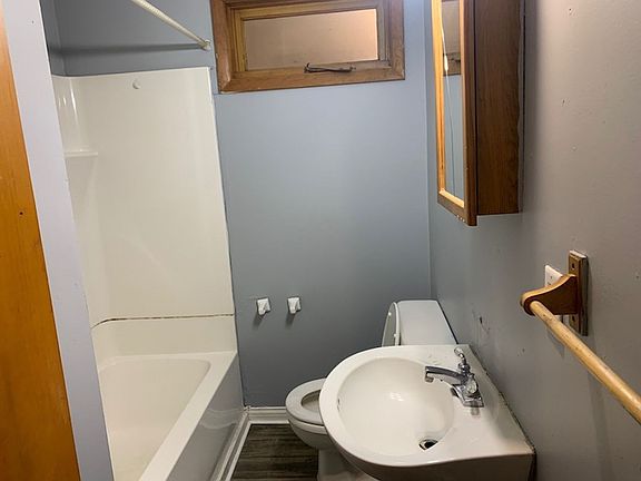 5th image of 431 Plymouth St #2