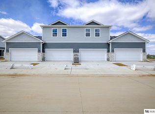 11426 N 161st Ct, Bennington, NE 68007