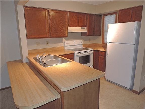 3rd image of 702 Westwinds Dr #17182140