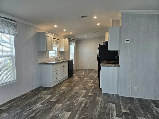 2 bed, 1.0 bath, 768 sqft, $1,870 — Photo 3