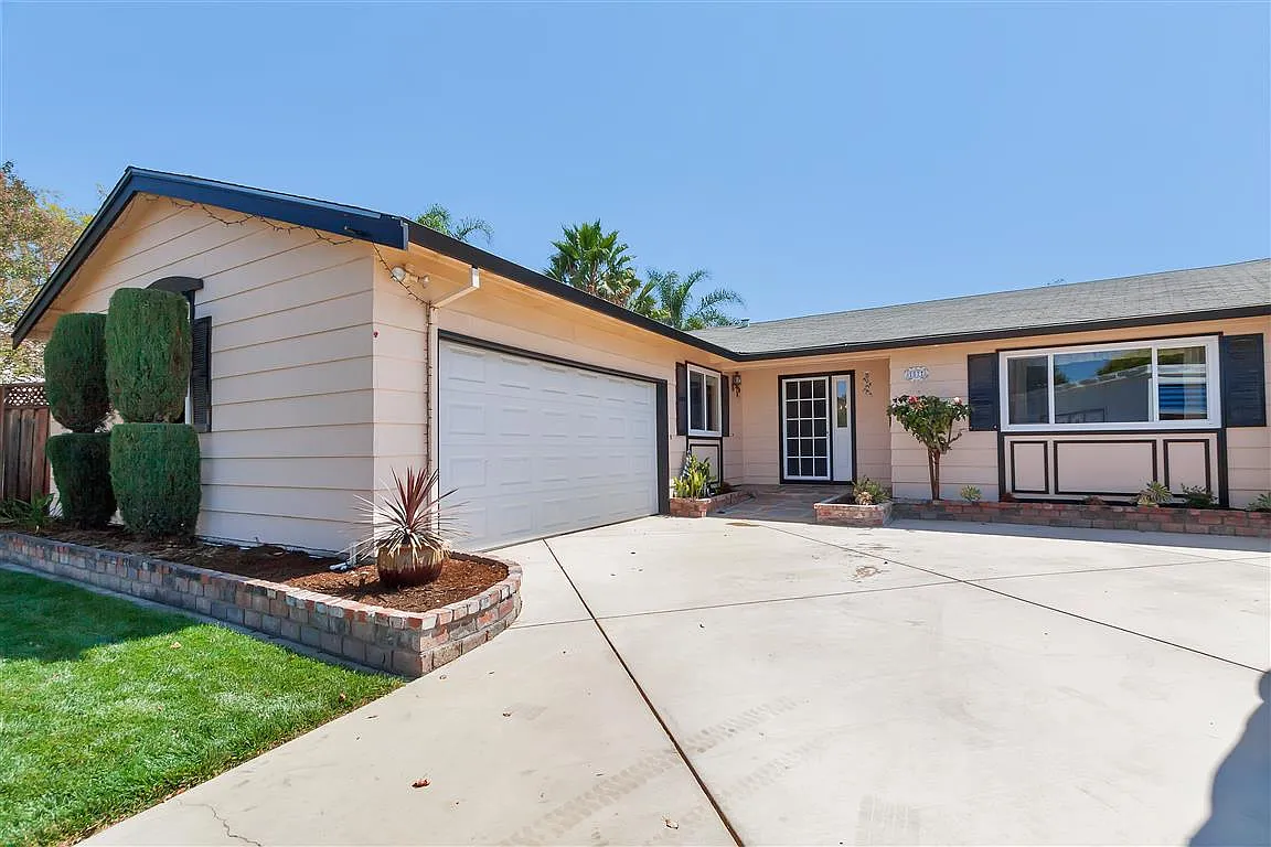 57 Agate Ct photo 1