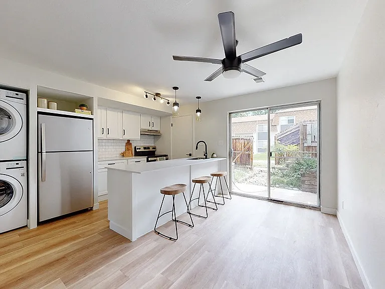 Park Ridge Townhomes — Photo 15