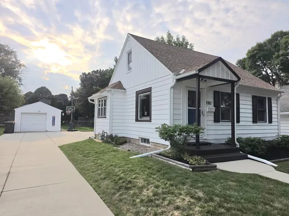 2811 S 88th STREET, West Allis, WI 53227