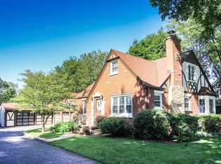 920 W Winchester Rd, Libertyville, IL 60048