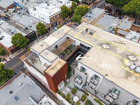 5th image of 1130 Broad St #2