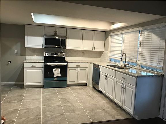2nd image of 437 Jamestown Dr