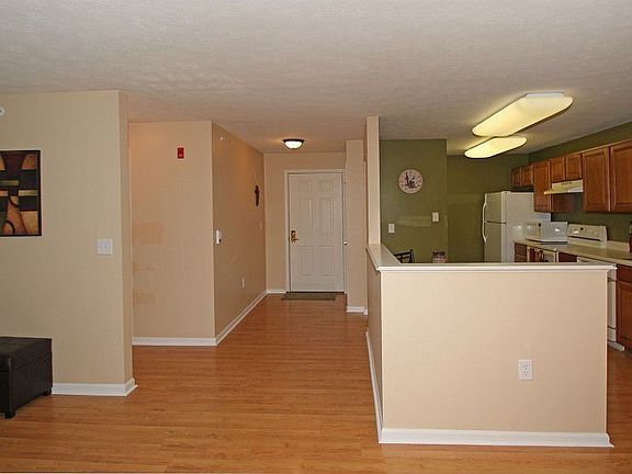 3rd image of 6525 Emerald Hill Ct