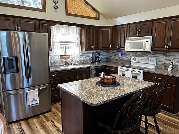 4th image of 3653 Boxwood Ln