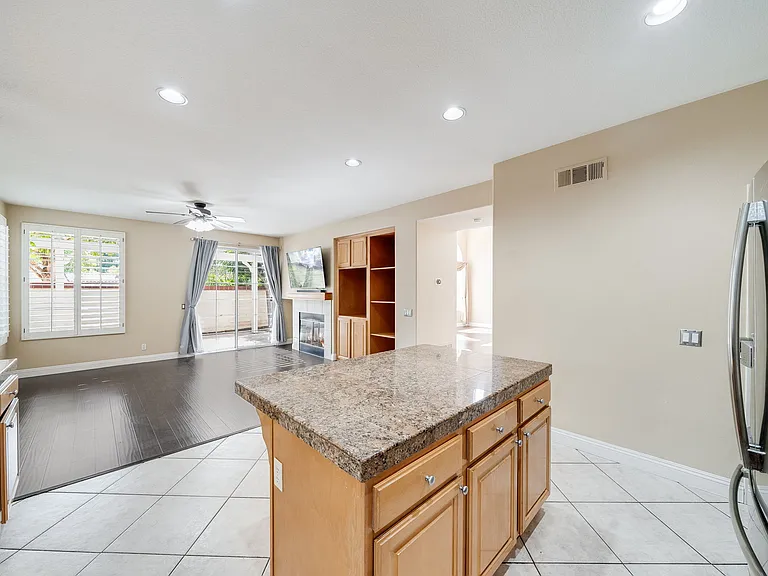11761 Fricker Ave — Photo 11