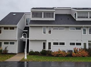 1451 Delavan Club Dr, Delavan, WI 53115