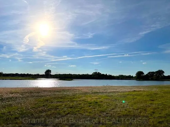 3554 W Schimmer Dr, Grand Island, NE 68803