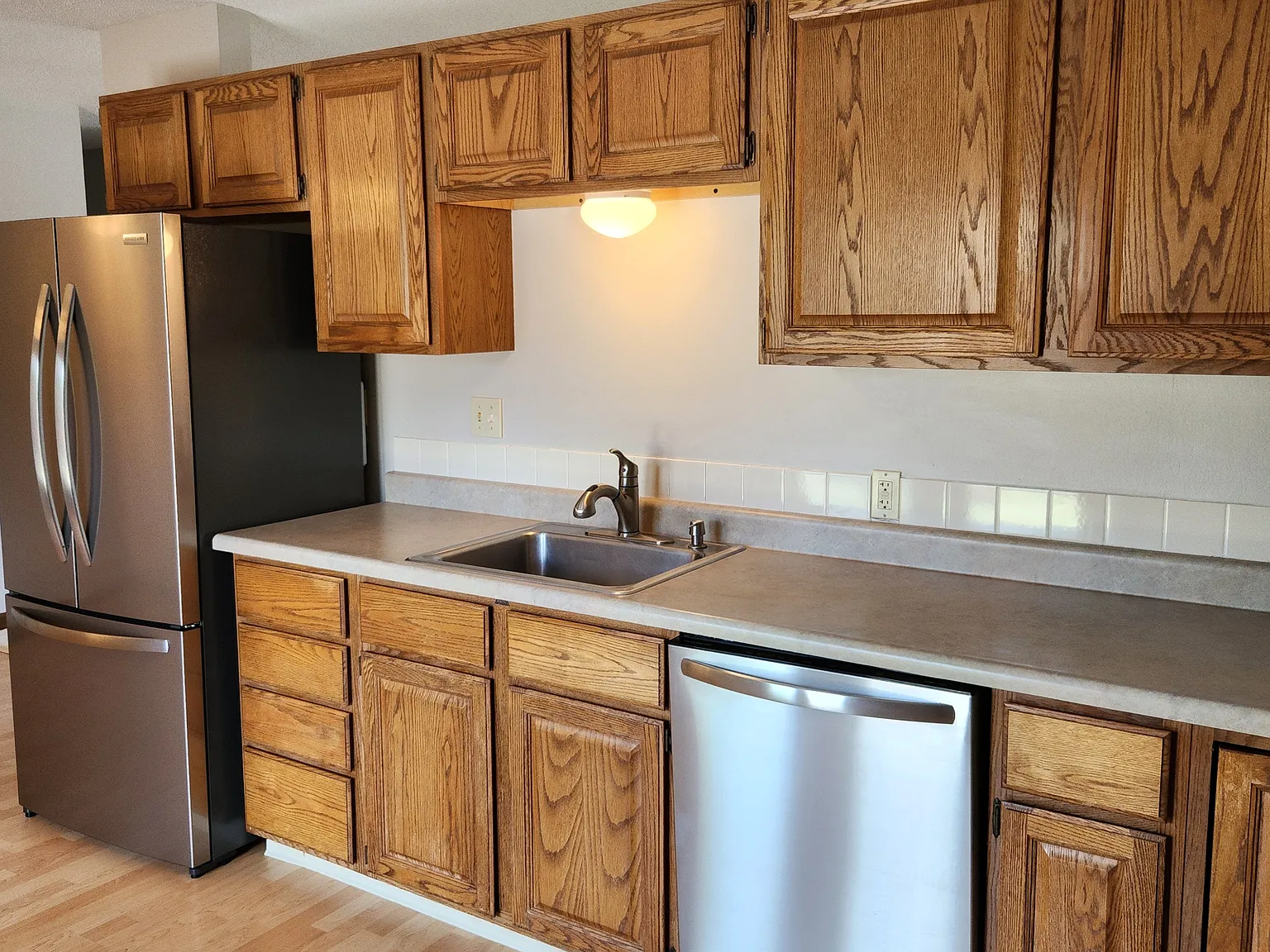 3 bed, 1600 sqft, $2,200 — Photo 4