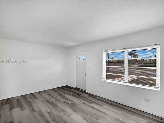 4th image of 15351 SW 296th St