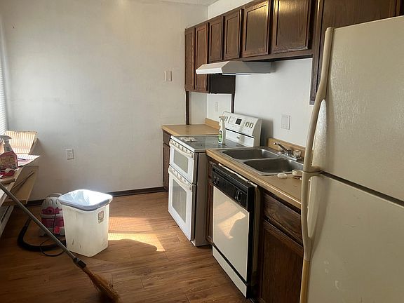 2nd image of 1365 Arkwright St APT 101