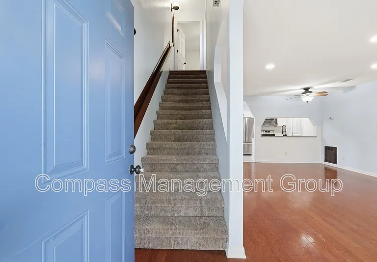 7668 Chatham Cir — Photo 5