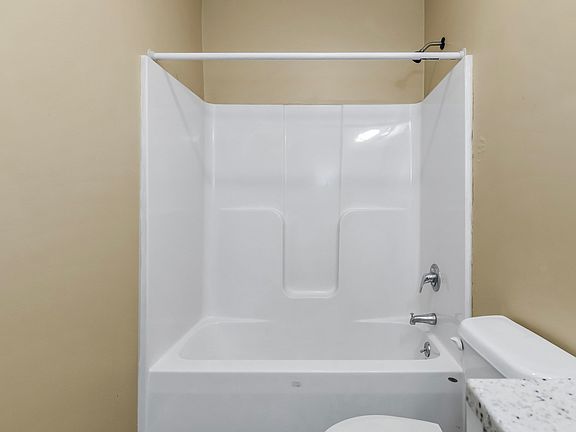 5th image of 202 Broadway #23