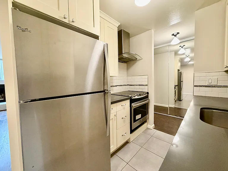 382 Adams Street — Photo 11