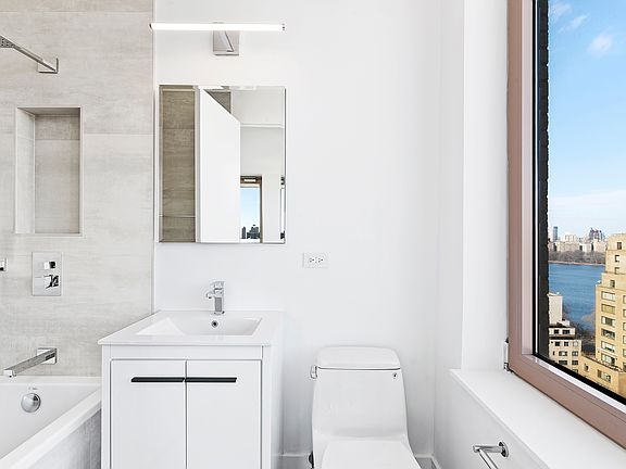 5th image of 30 E 85th St APT 22B