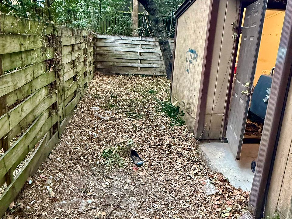 2nd image of 3238 Nekoma Ln