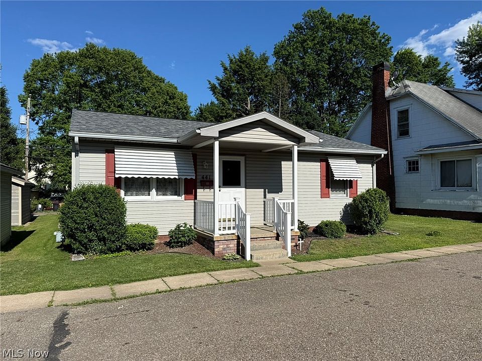 1st image of 441 Esther Ct NW