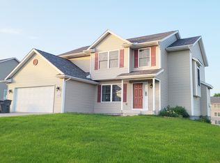 4339 55th Ave, Bettendorf, IA 52722