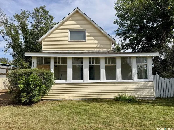 553 2nd AVENUE NW, Swift Current, SK S9H 0R1