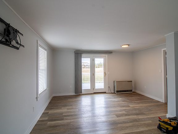 5th image of 8 Windward Circle Drive #324
