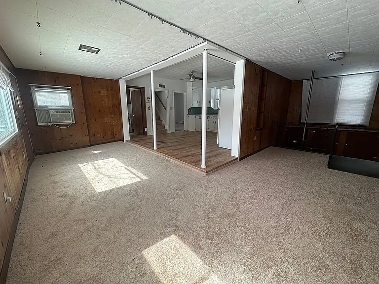 100 Valley View St — Photo 3