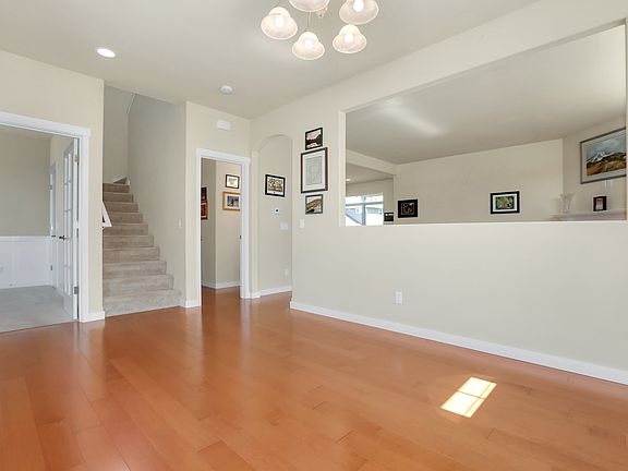 5th image of 9300 Stevens Ct NE