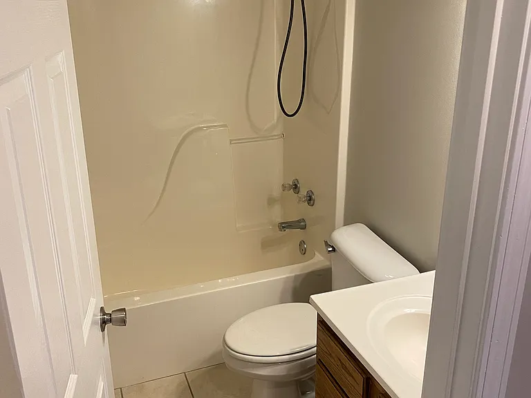 1307 Shirewood Ct — Photo 2