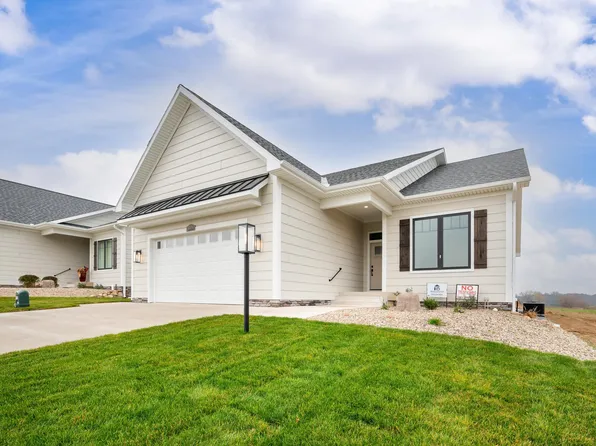 2560 Noellyn Dr, Berrien Springs, MI 49103