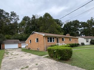 107 Carver Pl, Yorktown, VA 23692
