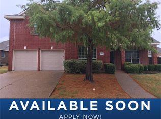 1105 Raspberry Ln, Desoto, TX 75115