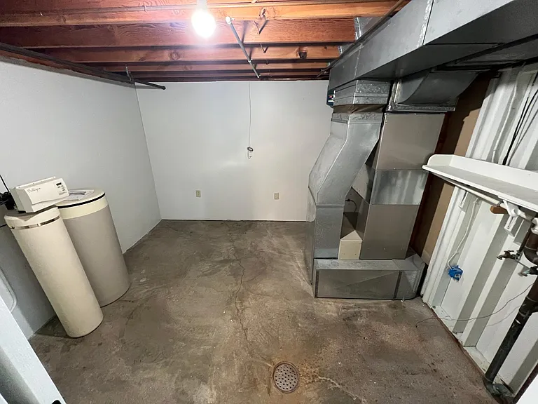 800 N West Park Ln — Photo 29