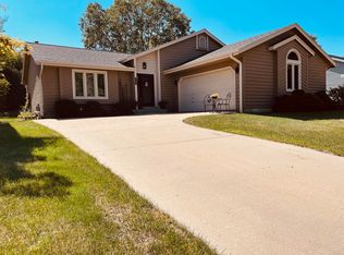 1445 W Abbott Ave, Milwaukee, WI 53221