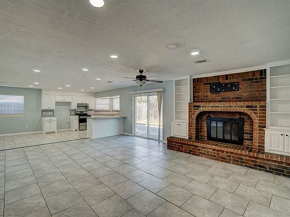 3rd image of 6759 SW Chaucer Dr