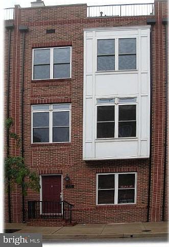 1st image of 1412 Steuart St