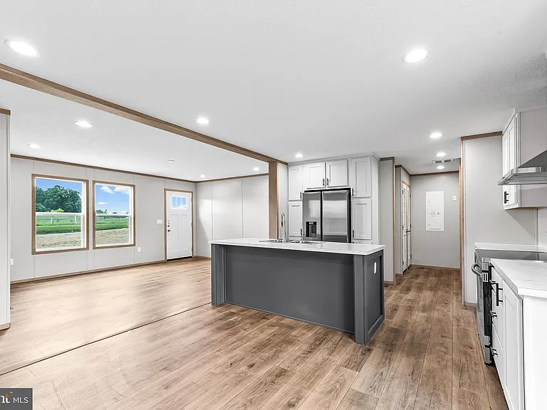 328 Line Rd — Photo 7