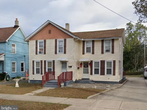 226 W Elmer St, Vineland, NJ 08360