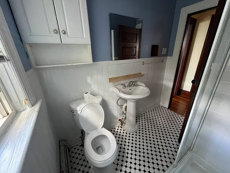 57 Woodbine St — Photo 8